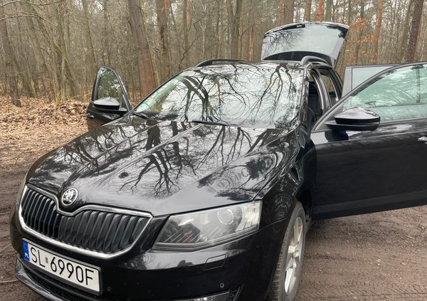 Skoda Octavia cena 42900 przebieg: 226000, rok produkcji 2016 z Jastarnia małe 67